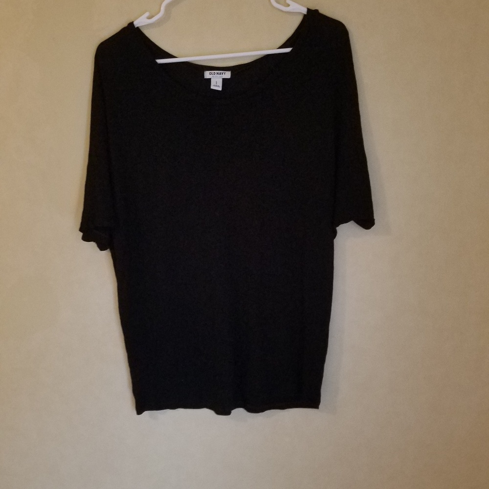 Old navy black shirt